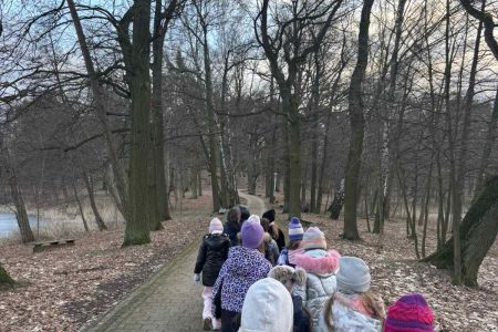 galeria.zdjec_.zimowiska.dla_.dzieci.nad_.jeziorem.2026.bialy_101