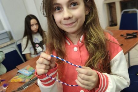 galeria.zdjec_.zimowiska.dla_.dzieci.nad_.jeziorem.2026.bialy_11