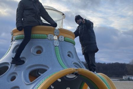 galeria.zdjec_.zimowiska.dla_.dzieci.nad_.jeziorem.2026.bialy_111