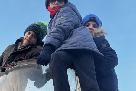 galeria.zdjec_.zimowiska.dla_.dzieci.nad_.jeziorem.2026.bialy_121