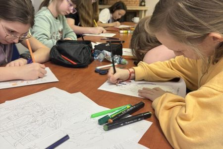 galeria.zdjec_.zimowiska.dla_.dzieci.nad_.jeziorem.2026.bialy_132