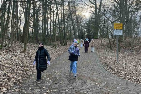 galeria.zdjec_.zimowiska.dla_.dzieci.nad_.jeziorem.2026.bialy_141