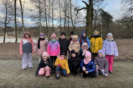 galeria.zdjec_.zimowiska.dla_.dzieci.nad_.jeziorem.2026.bialy_145