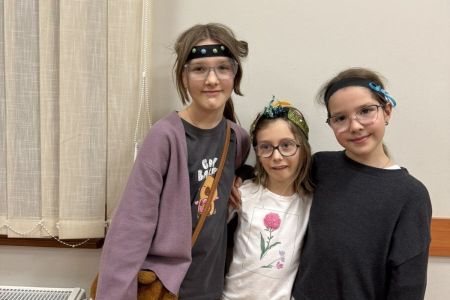 galeria.zdjec_.zimowiska.dla_.dzieci.nad_.jeziorem.2026.bialy_150