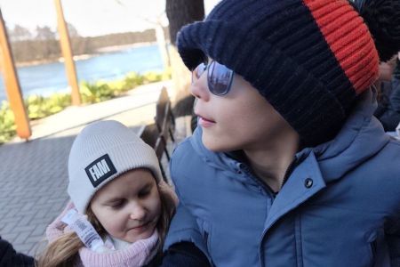 galeria.zdjec_.zimowiska.dla_.dzieci.nad_.jeziorem.2026.bialy_164