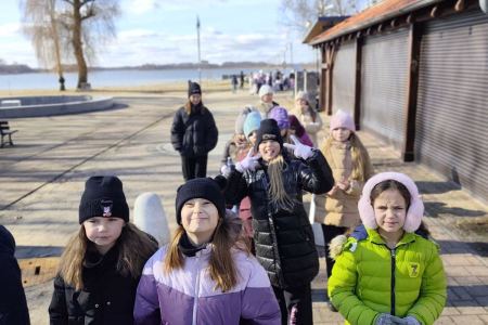 galeria.zdjec_.zimowiska.dla_.dzieci.nad_.jeziorem.2026.bialy_168