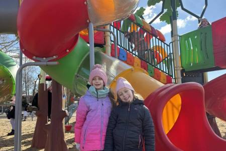 galeria.zdjec_.zimowiska.dla_.dzieci.nad_.jeziorem.2026.bialy_180