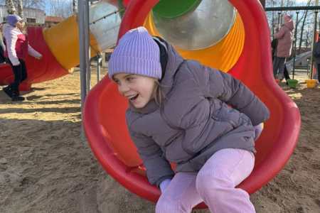 galeria.zdjec_.zimowiska.dla_.dzieci.nad_.jeziorem.2026.bialy_189