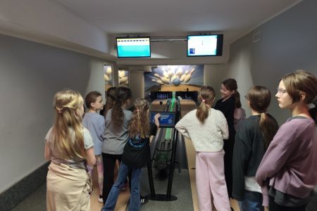 galeria.zdjec_.zimowiska.dla_.dzieci.nad_.jeziorem.2026.bialy_2