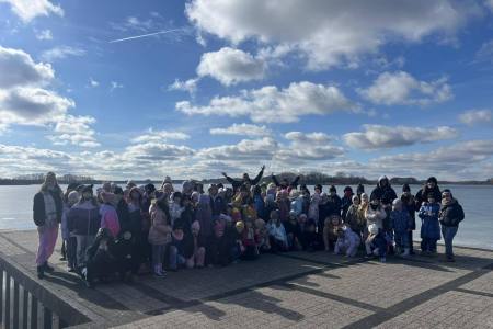 galeria.zdjec_.zimowiska.dla_.dzieci.nad_.jeziorem.2026.bialy_218