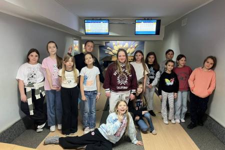 galeria.zdjec_.zimowiska.dla_.dzieci.nad_.jeziorem.2026.bialy_239