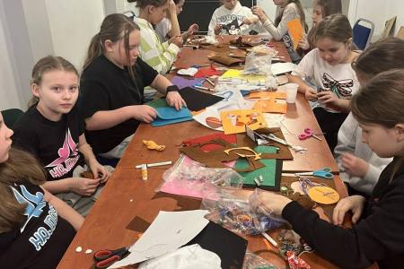 galeria.zdjec_.zimowiska.dla_.dzieci.nad_.jeziorem.2026.bialy_42