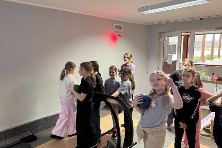 galeria.zdjec_.zimowiska.dla_.dzieci.nad_.jeziorem.2026.bialy_87