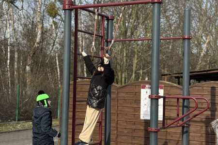 galeria.zdjec_.zimowiska.dla_.dzieci.nad_.jeziorem.2026_114