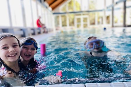 galeria.zdjec_.zimowiska.dla_.dzieci.nad_.jeziorem.2026_246