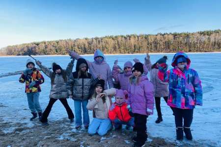 galeria.zdjec_.zimowiska.dla_.dzieci.nad_.jeziorem.2026_267