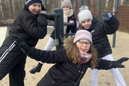 galeria.zdjec_.zimowiska.dla_.dzieci.nad_.jeziorem.2026_68