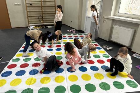 galeria.zdjec_.zimowiska.dla_.dzieci.w.gorach.2026.lezeczki.jezioro