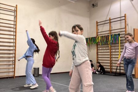 galeria.zdjec_.zimowiska.dla_.dzieci.w.gorach.2026.lezeczki.jezioro_15