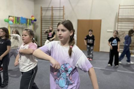 galeria.zdjec_.zimowiska.dla_.dzieci.w.gorach.2026.lezeczki.jezioro_200