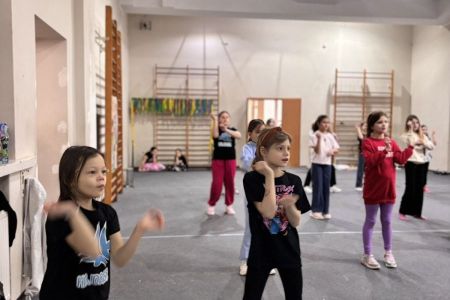 galeria.zdjec_.zimowiska.dla_.dzieci.w.gorach.2026.lezeczki.jezioro_30