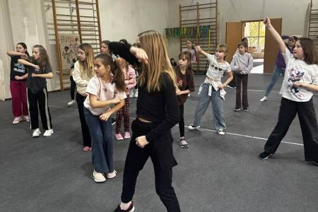 galeria.zdjec_.zimowiska.dla_.dzieci.w.gorach.2026.lezeczki.jezioro_59