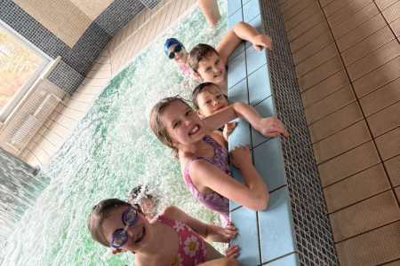 galeria.zdjec_.zimowiska.dla_.dzieci.w.gorach.2026.lezeczki.jezioro_95