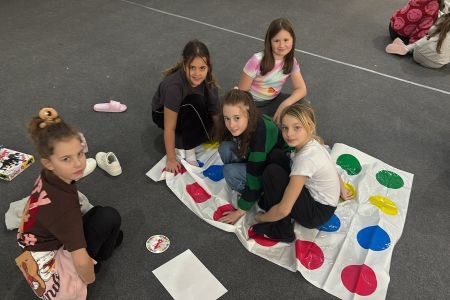 galeria.zdjec_.zimowiska.dla_.dzieci.w.gorach.2026.lezeczki_3