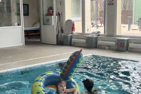 galeria.zdjec_.zimowiska.dla_.dzieci.w.gorach.2026.lezeczki_89