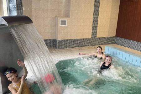 galeria.zdjec_.zimowiska.dla_.dzieci.w.gorach.2026.lezeczki_90